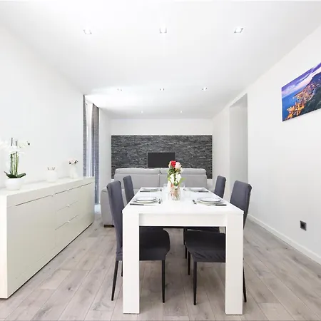 Carrieres - Spacieux Et Agreable 3 Pieces - Monaco Apartment
